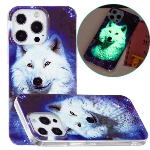 Kryt na iPhone 14 Pro Max svítící Vlk modrý