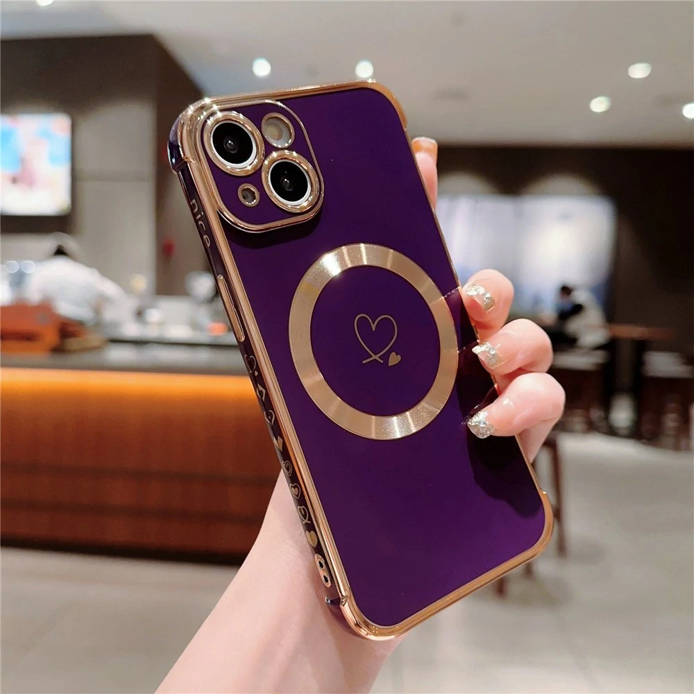 Kryt na iPhone 15 Plus Srdíčko s podporou MagSafe fialový