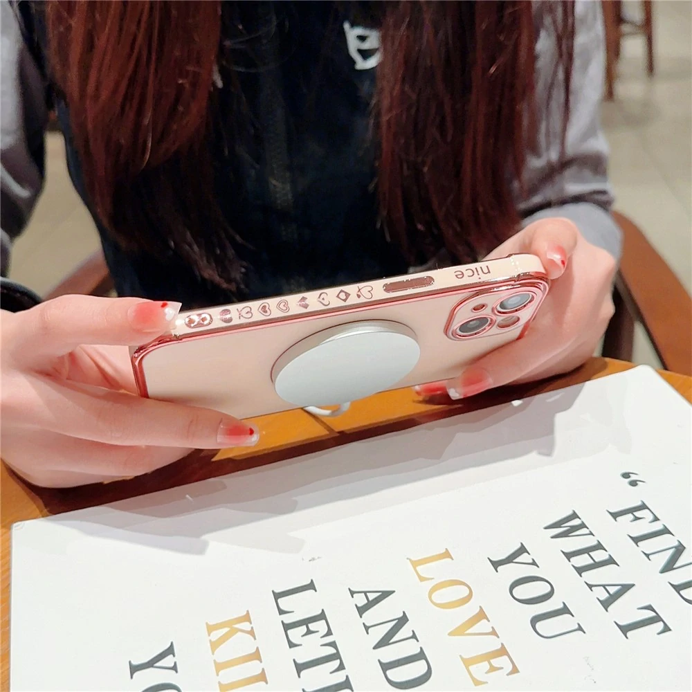 Kryt na iPhone 15 Plus Srdíčko s podporou MagSafe světle růžový