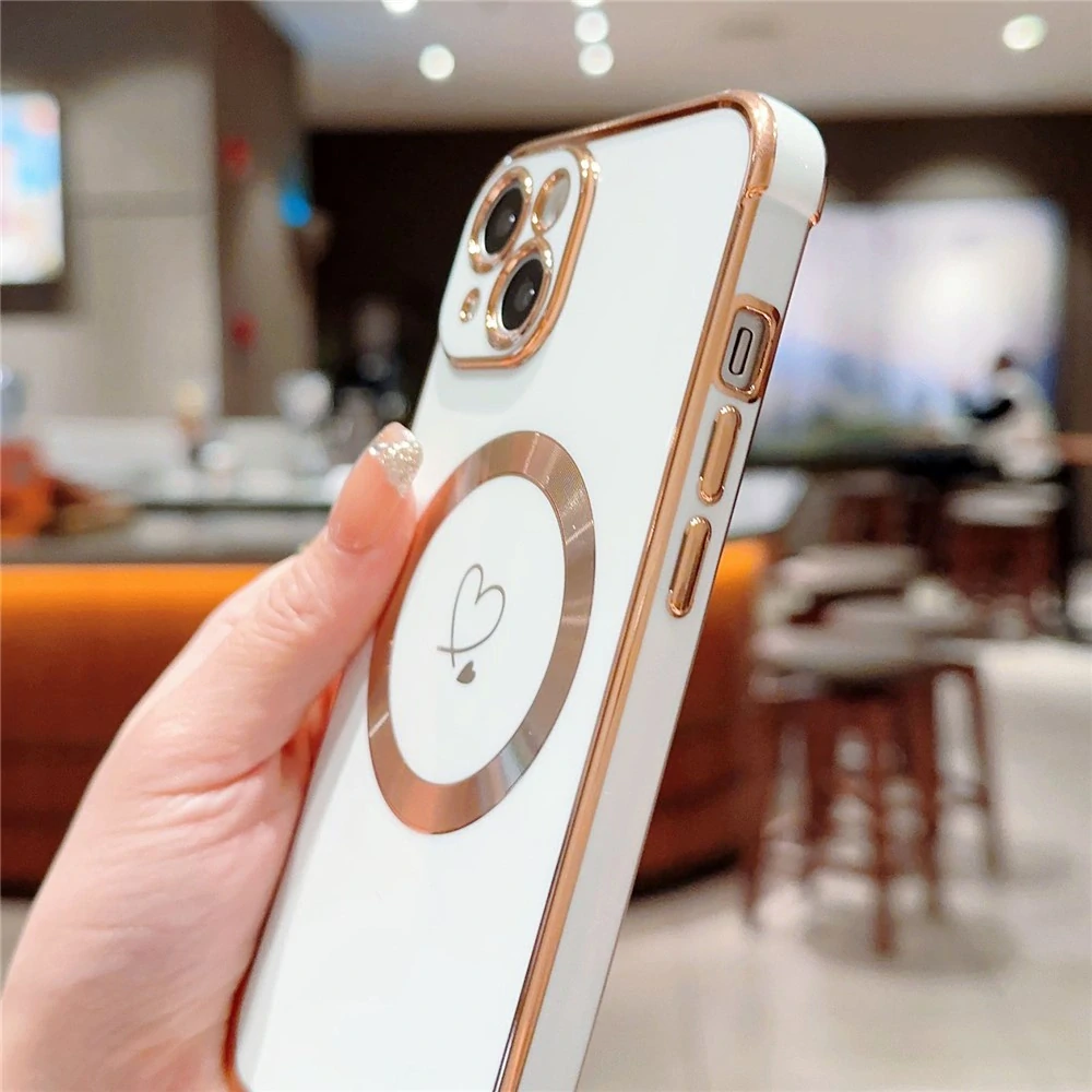 Kryt na iPhone 15 Plus Srdíčko s podporou MagSafe fialový